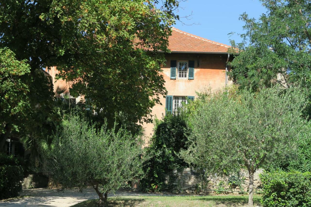 Exceptionnel, Maison De Vacances Dans Parc, Climatisation, Parking, Calme Assure Дом отдыха *